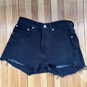 Black high waisted Levi’s 501 denim shorts